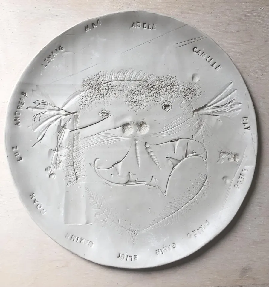 Modelez et décorez votre pièce en céramique en duo avec votre enfant accompagnés par Clarisse - Image n°1 - Wecandoo