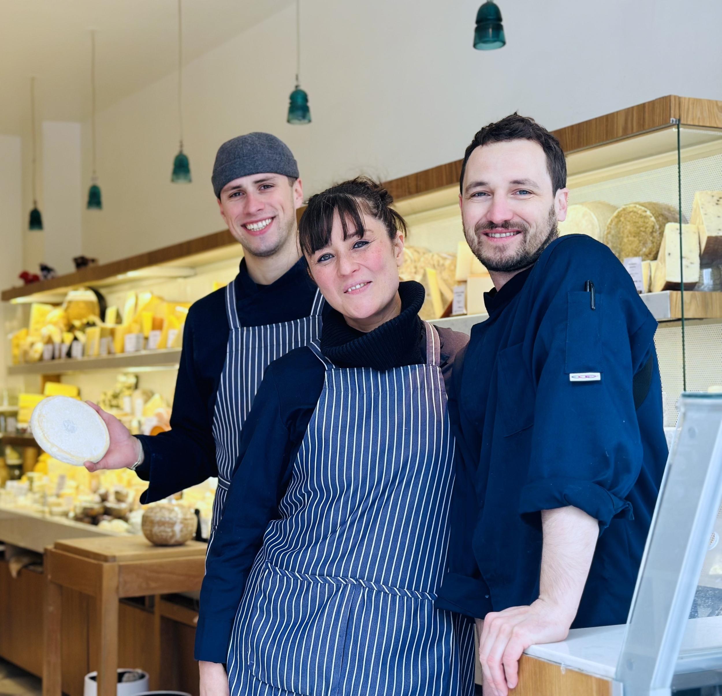 undefined Laure, Mathieu et leur équipe