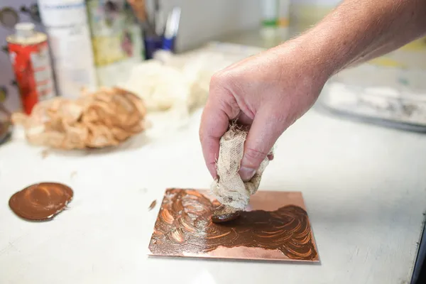 Initiez-vous à la gravure taille-douce avec Nathalie - Image n°1 - Wecandoo