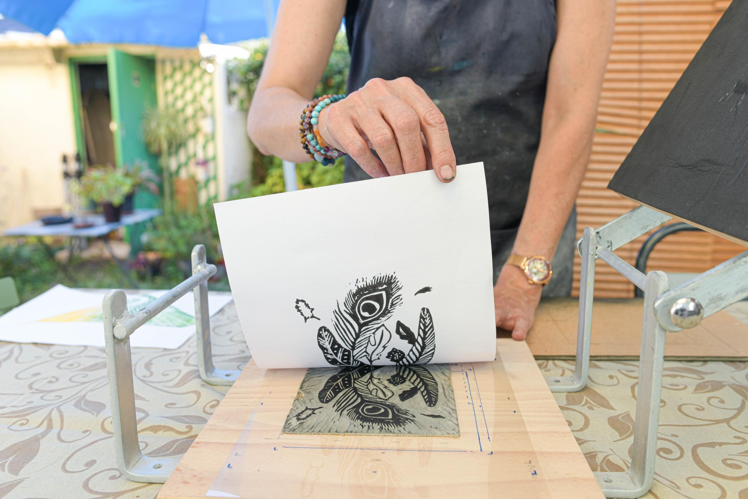 Initiez-vous à la linogravure avec Nathalie - Image n°3 - Wecandoo