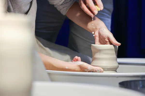 Initiez-vous au tour et au modelage sur une journée - Image n°4 - Wecandoo