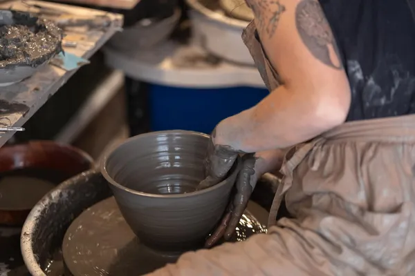 Tournez vos pièces en céramique
