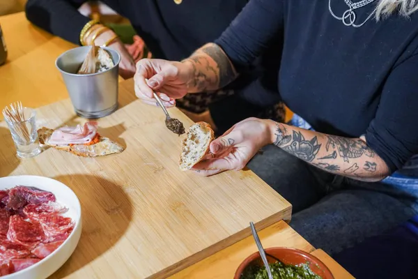 Célébrez l’Italie autour d’un aperitivo gourmand chez Claudio et son équipe au Viaduc des Arts - Image n°5 - Wecandoo