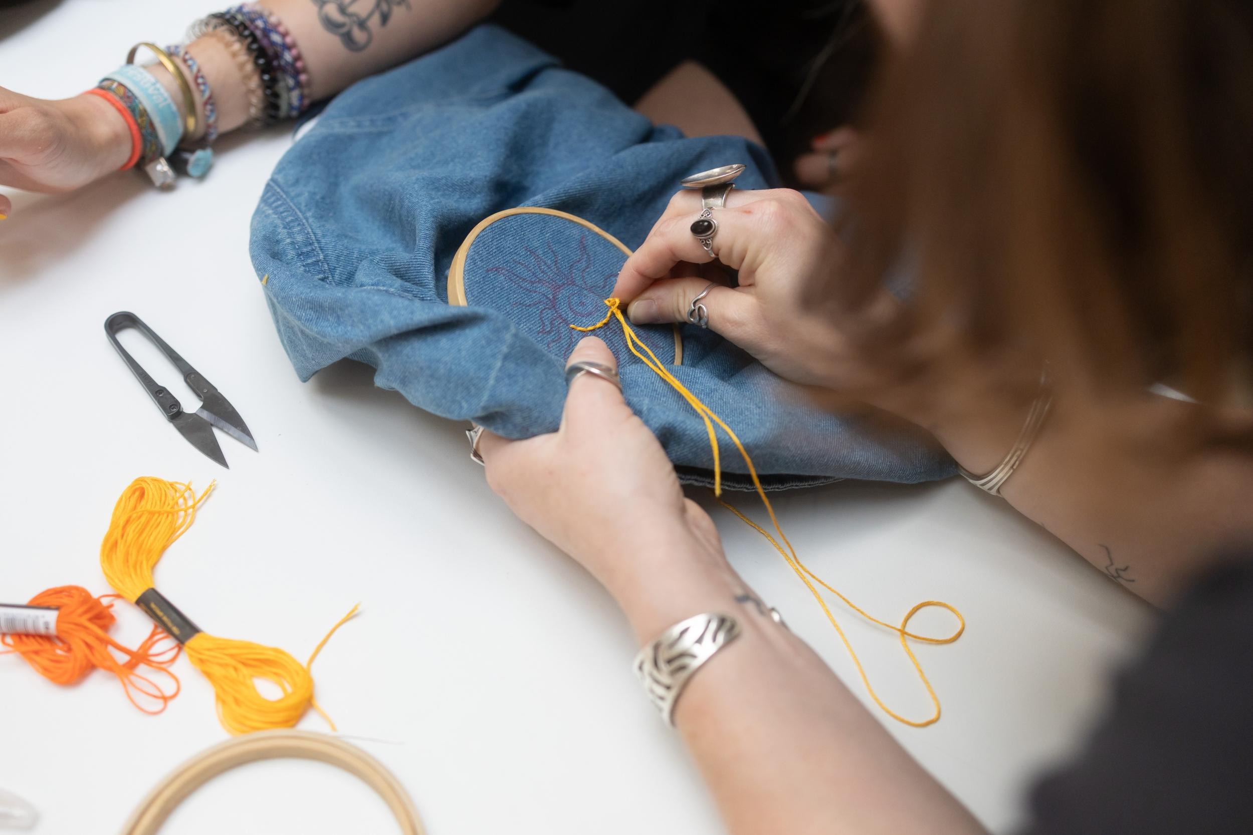Upcyclez votre vêtement avec Alice - Image n°12 - Wecandoo