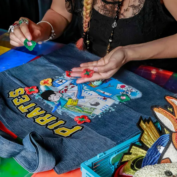 Créez votre tote-bag en jean autour d'un apéro