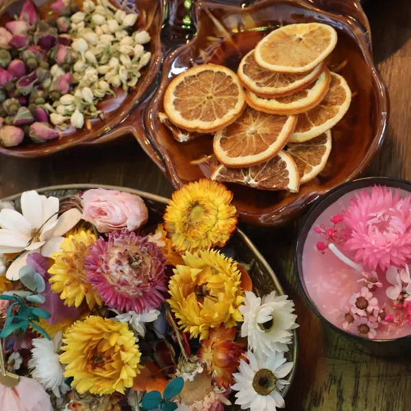 Créez votre bougie fleurie autour d’un brunch