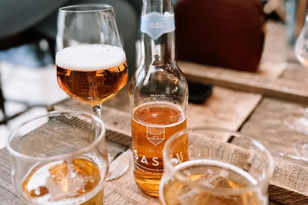 Réalisez votre œuvre en papier marbré autour d’un apéro avec Julie - Image n°2 - Wecandoo