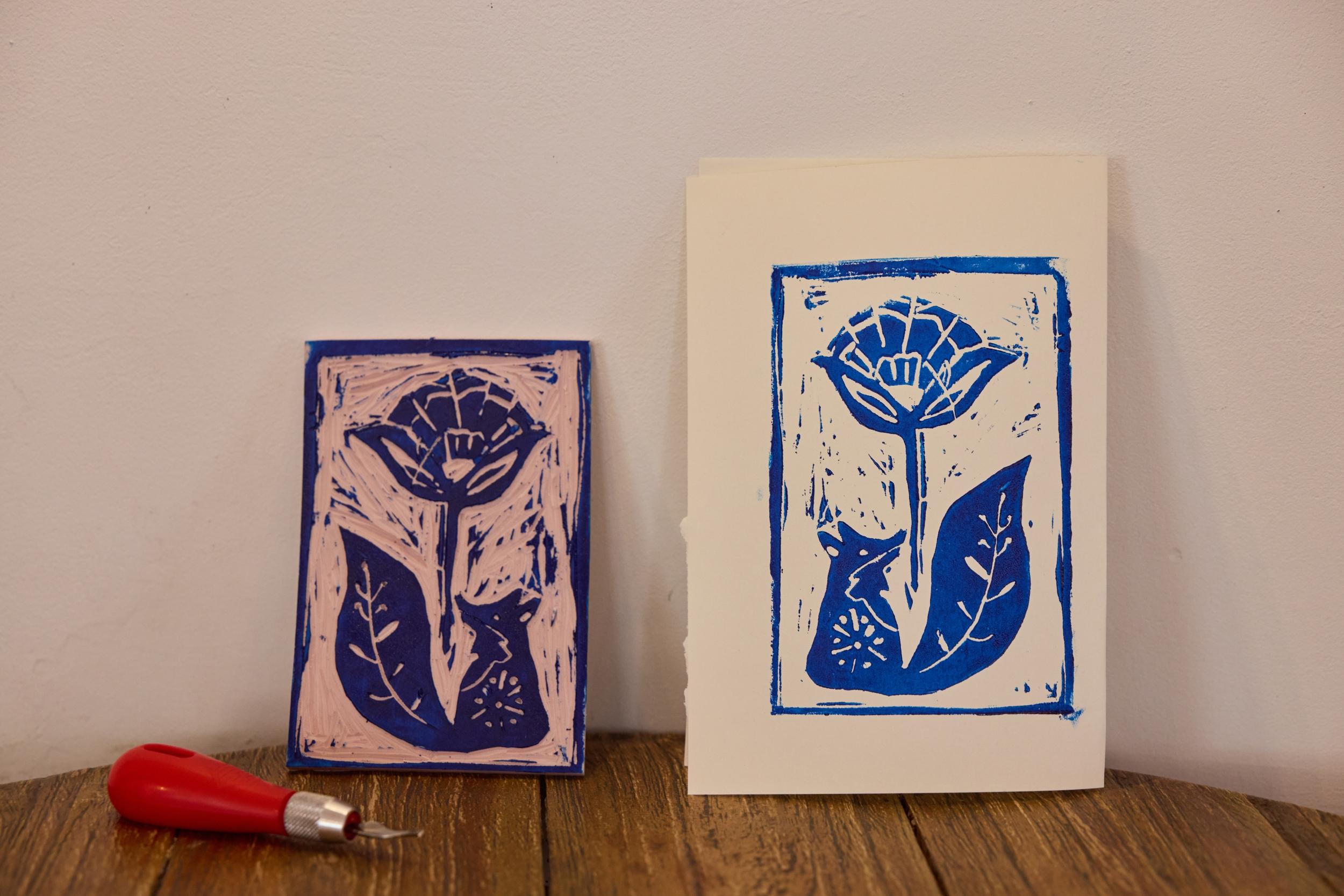 Découvrez la linogravure autour d’un apéro et réalisez vos impressions uniques avec Julie - Image n°11 - Wecandoo
