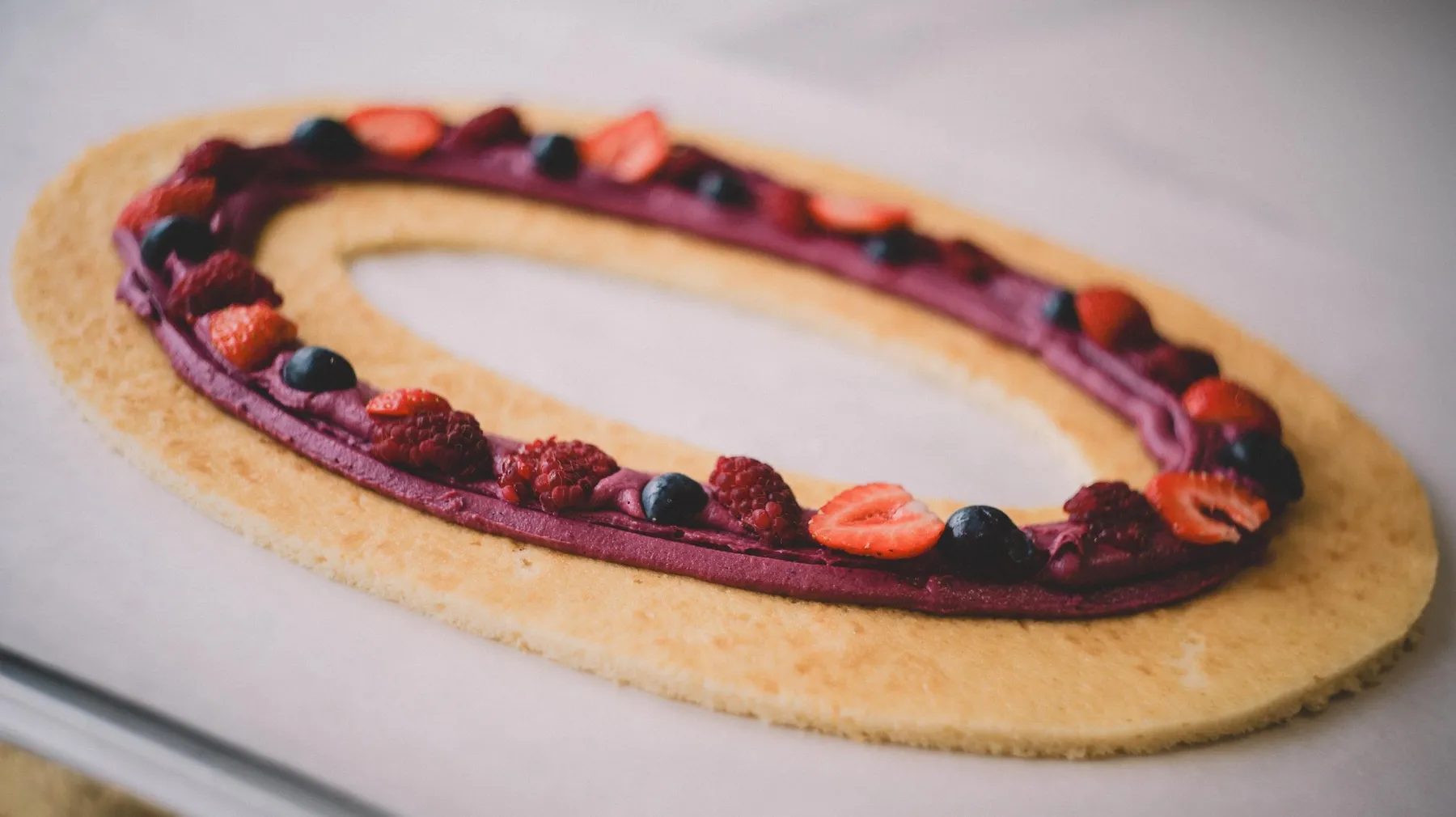 Initiez-vous à la pâtisserie et réalisez votre gâteau au chocolat et aux fruits - Image n°3 - Wecandoo