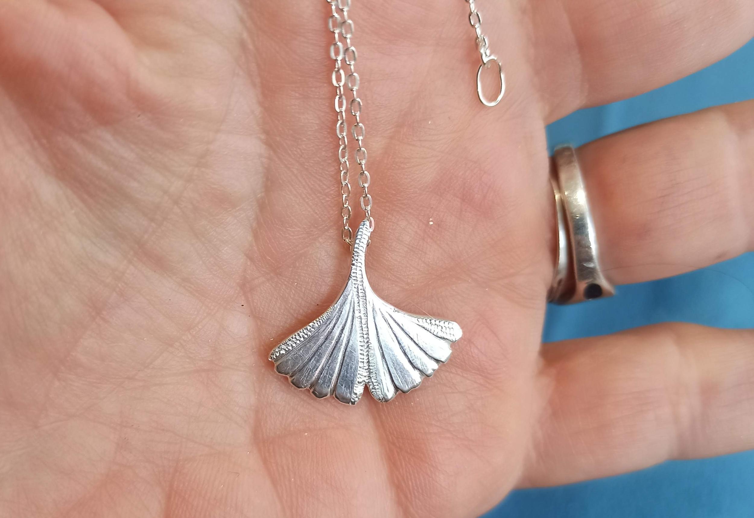 Fabriquez votre bague ou pendentif en argent avec Béatrice - Image n°5 - Wecandoo