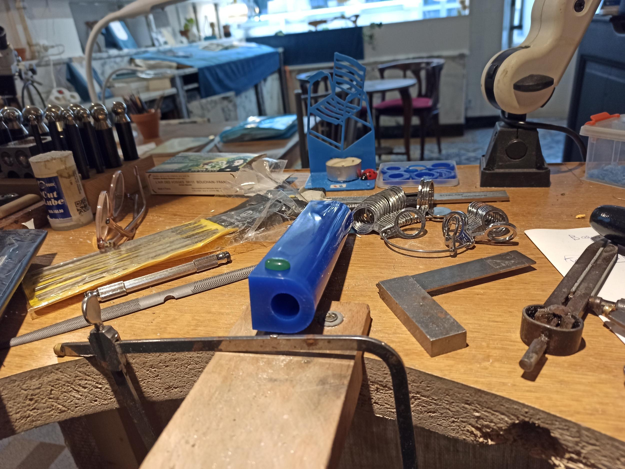 Fabriquez votre bague ou pendentif en argent avec Béatrice - Image n°9 - Wecandoo