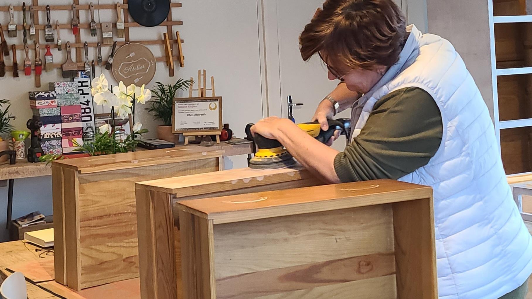Découvrez les bases de la transformation de meubles avec Mélanie - Image n°9 - Wecandoo