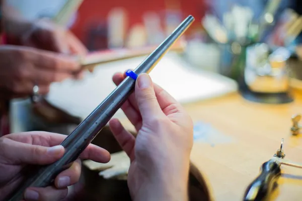 Réalisez votre bague en argent sertie à la cire perdue sur deux jours avec Nathalie - Image n°2 - Wecandoo