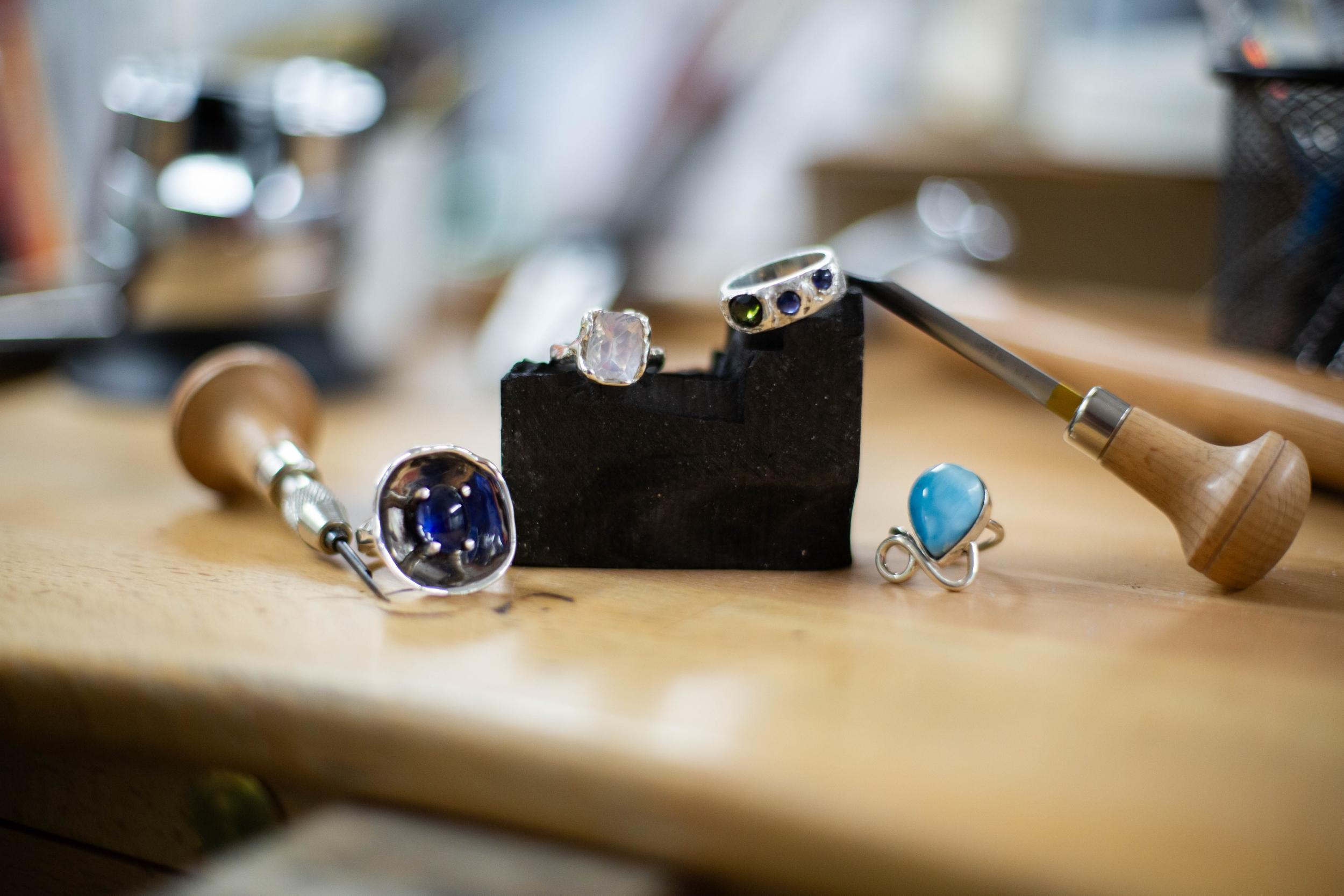 Réalisez votre bague sertie à la cire perdue - 2J