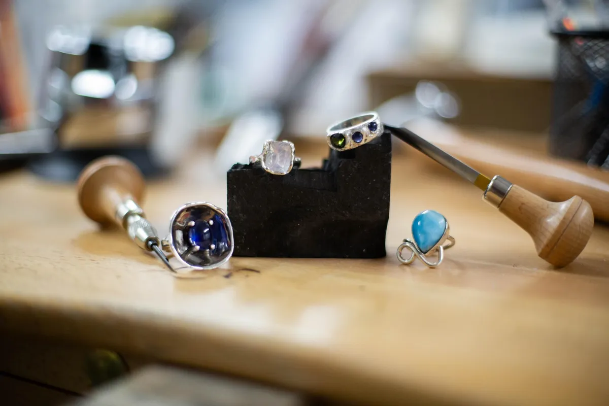 Réalisez votre bague sertie à la cire perdue - 2J