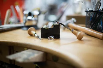 Réalisez votre bague sertie avec une perle de Tahiti à Lyon