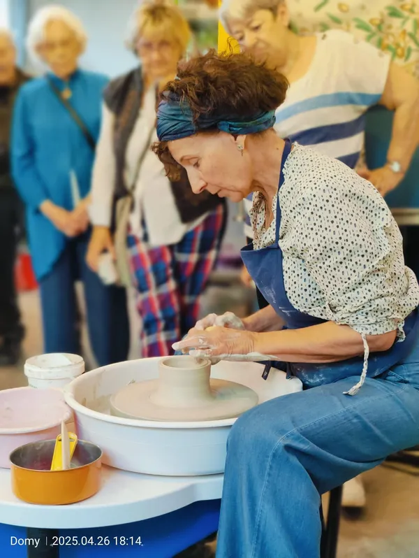 Initiez-vous au tour avec Corinne - Image n°4 - Wecandoo