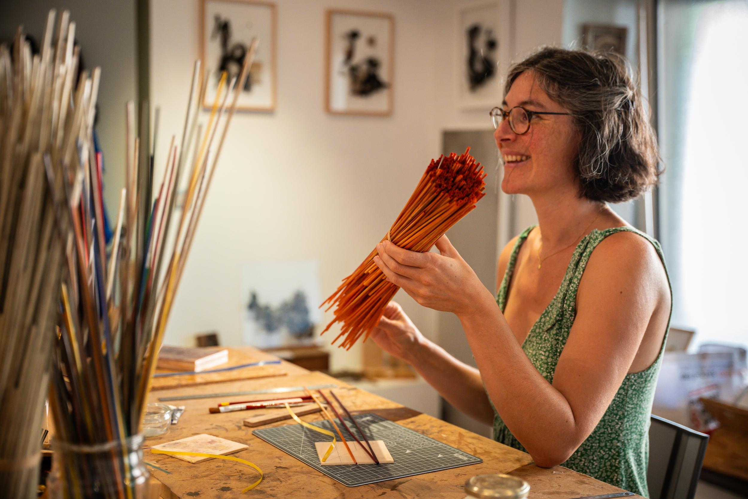 Réalisez votre tableau en marqueterie de paille avec Sophie-Dorothée - Image n°7 - Wecandoo