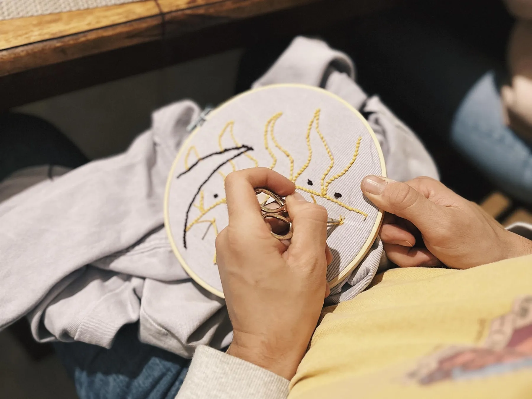 Customisez votre vêtement en jean avec Aline - Image n°5 - Wecandoo