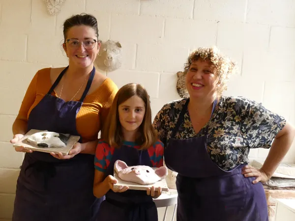 Décorez votre masque animalier en céramique avec Tania - Image n°5 - Wecandoo