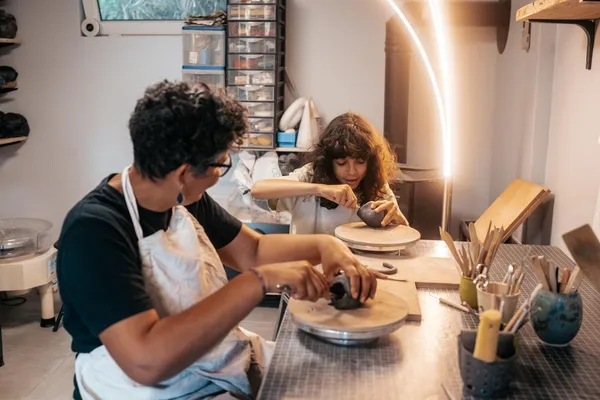 Découvrez le modelage en duo avec votre enfant, accompagnés par Claudy - Image n°3 - Wecandoo