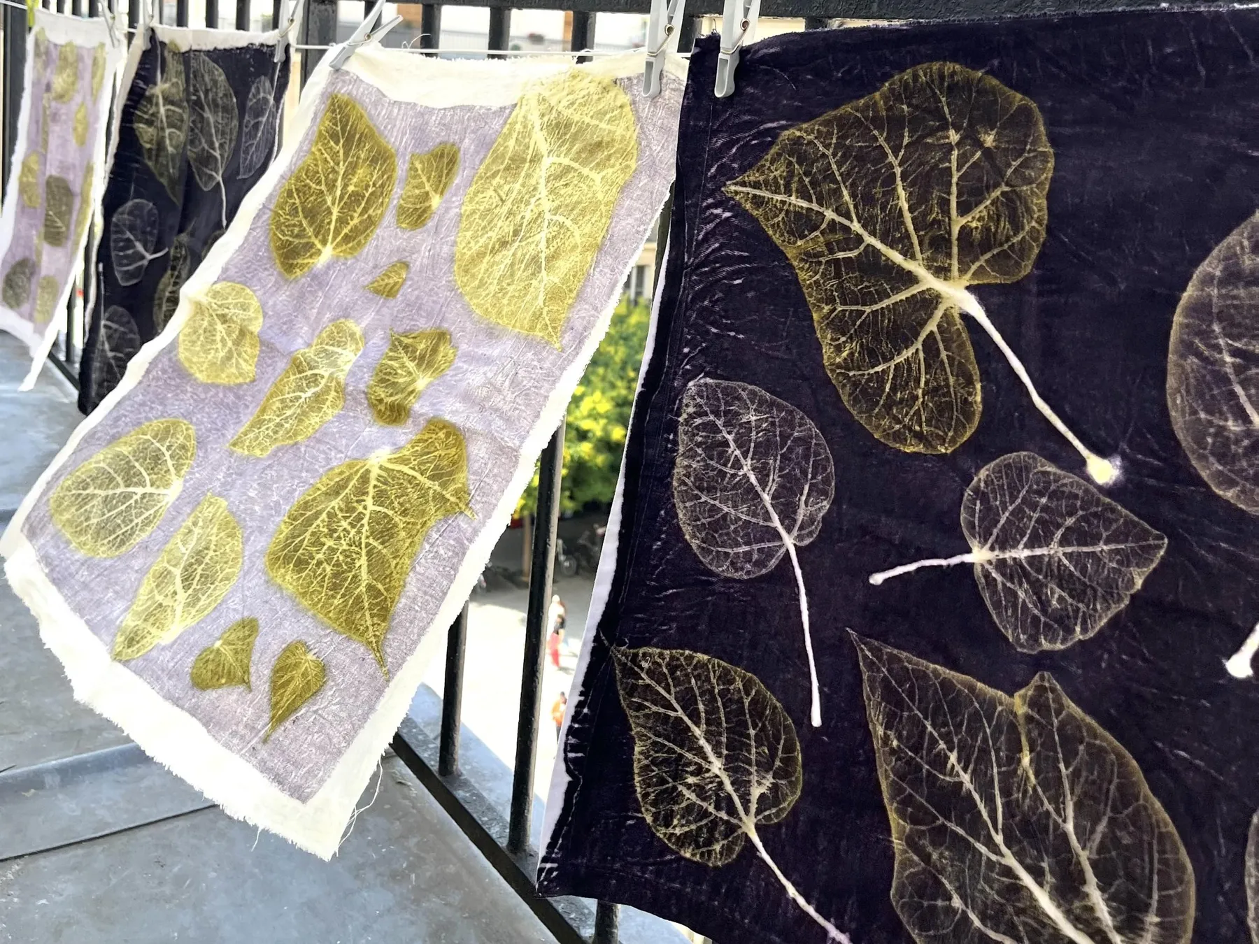 Initiez-vous à l'écoprint et à la teinture végétale avec Adeline - Image n°1 - Wecandoo