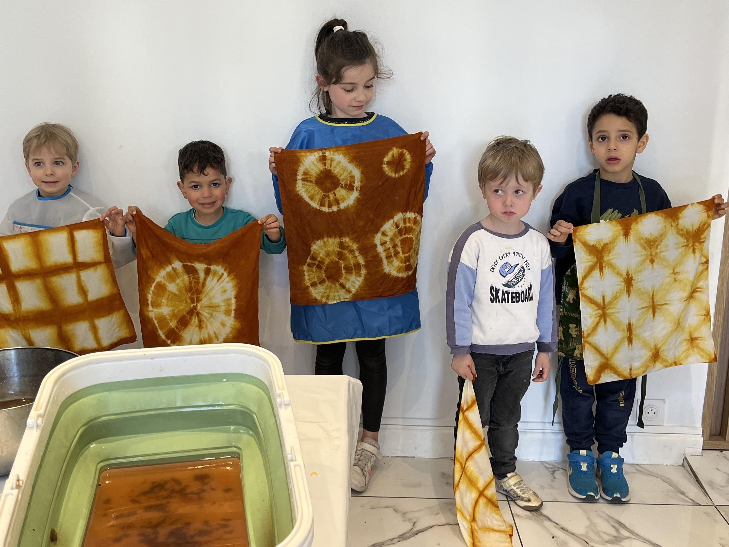 Initiez-vous à la teinture végétale en duo avec votre enfant, accompagnés par Adeline - Image n°7 - Wecandoo