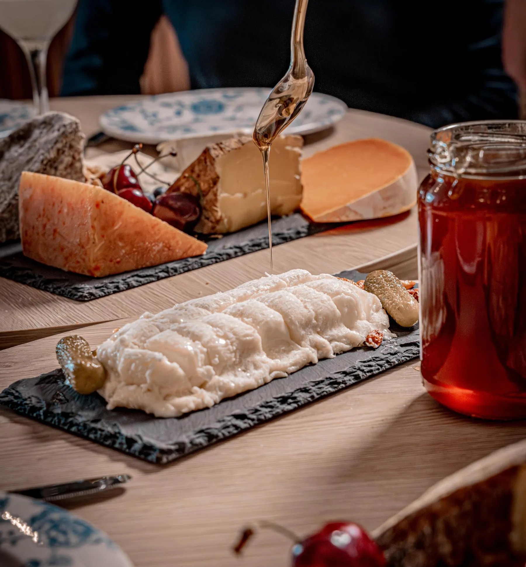 Initiez-vous à la caséologie avec un fromager - Image n°1 - Wecandoo