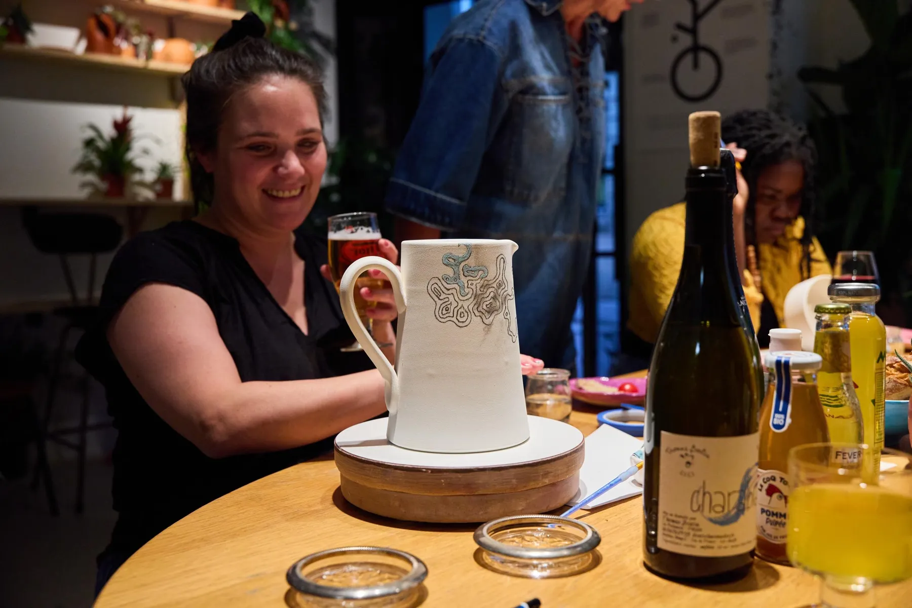 Décorez votre pièce en céramique autour d'un apéro avec San et son équipe - Image n°4 - Wecandoo