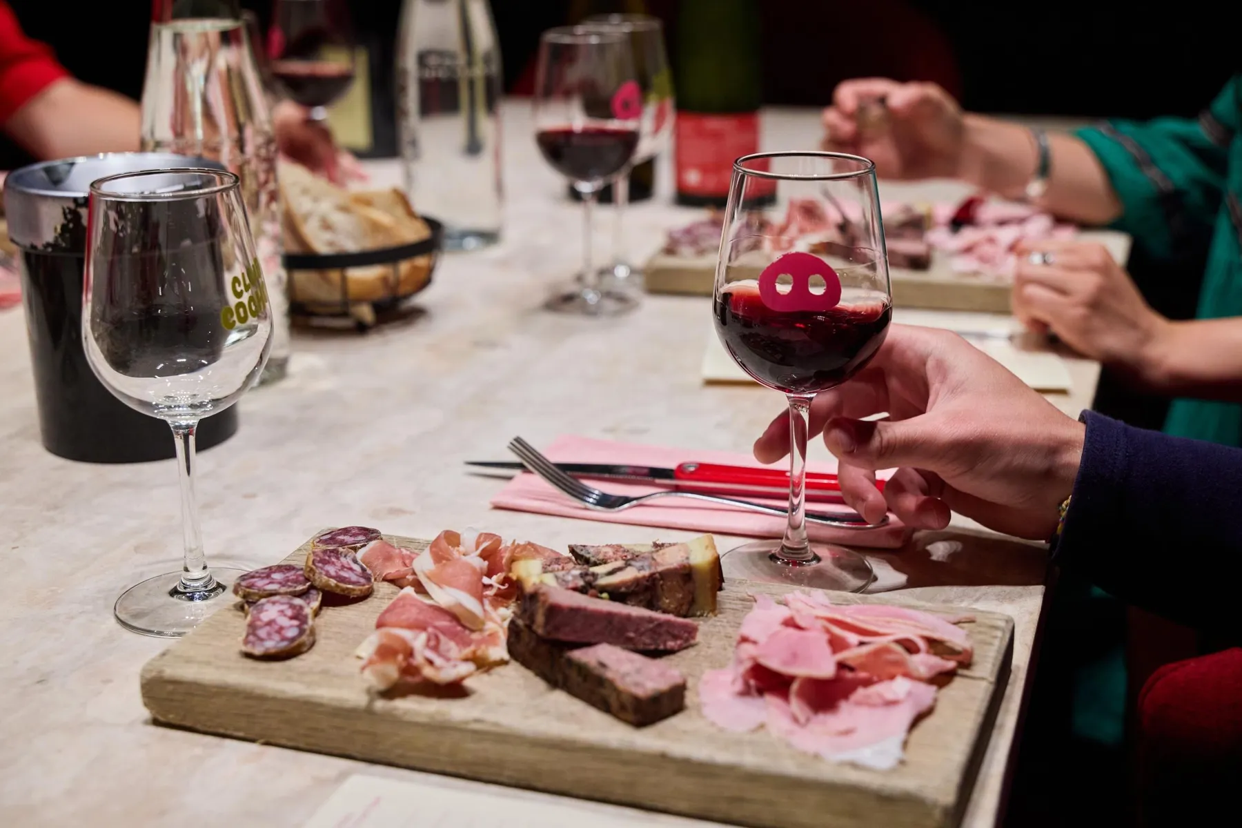 Explorez les accords vins-charcuteries avec Nicholas - Image n°4 - Wecandoo