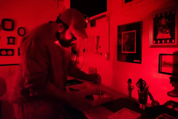 Prenez, développez et tirez vos photographies argentiques durant une journée avec Mégane - Image n°5 - Wecandoo