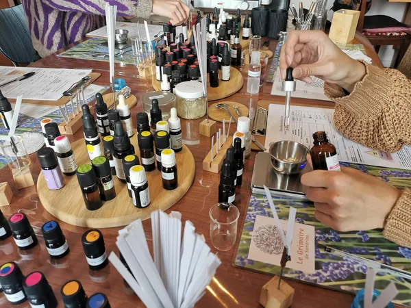 Créez votre parfum solide et votre huile de parfum avec Sandrine - Image n°1 - Wecandoo