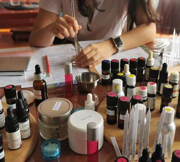 Créez votre parfum solide et votre huile de parfum avec Sandrine - Image n°3 - Wecandoo