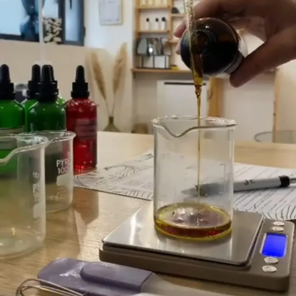 Réunissez votre équipe et réalisez vos crèmes sur mesure - Image n°5 - Wecandoo