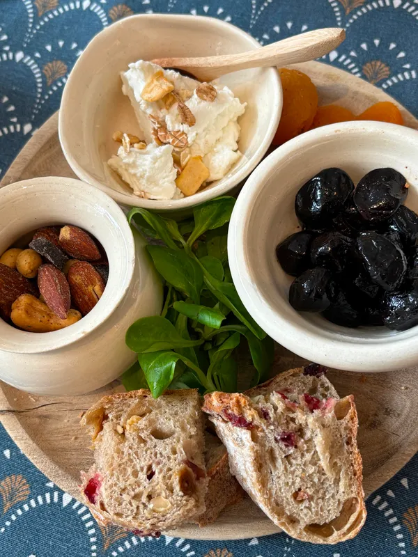 Décorez votre tasse en céramique autour d'un apéro avec Caroline et ses équipes - Afbeelding nr. 5 - Wecandoo