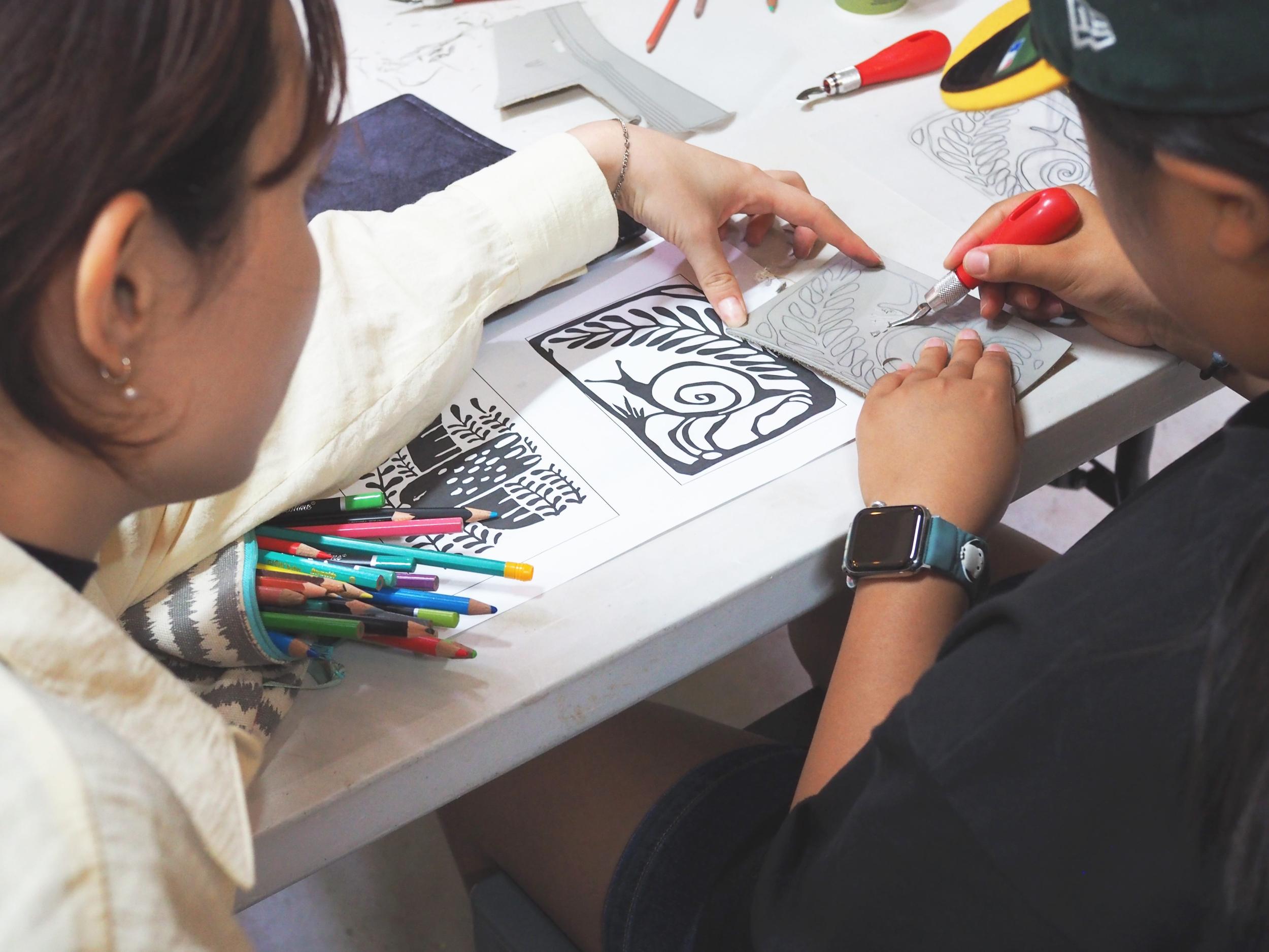 Réalisez une affiche en linogravure avec Anna - Image n°6 - Wecandoo