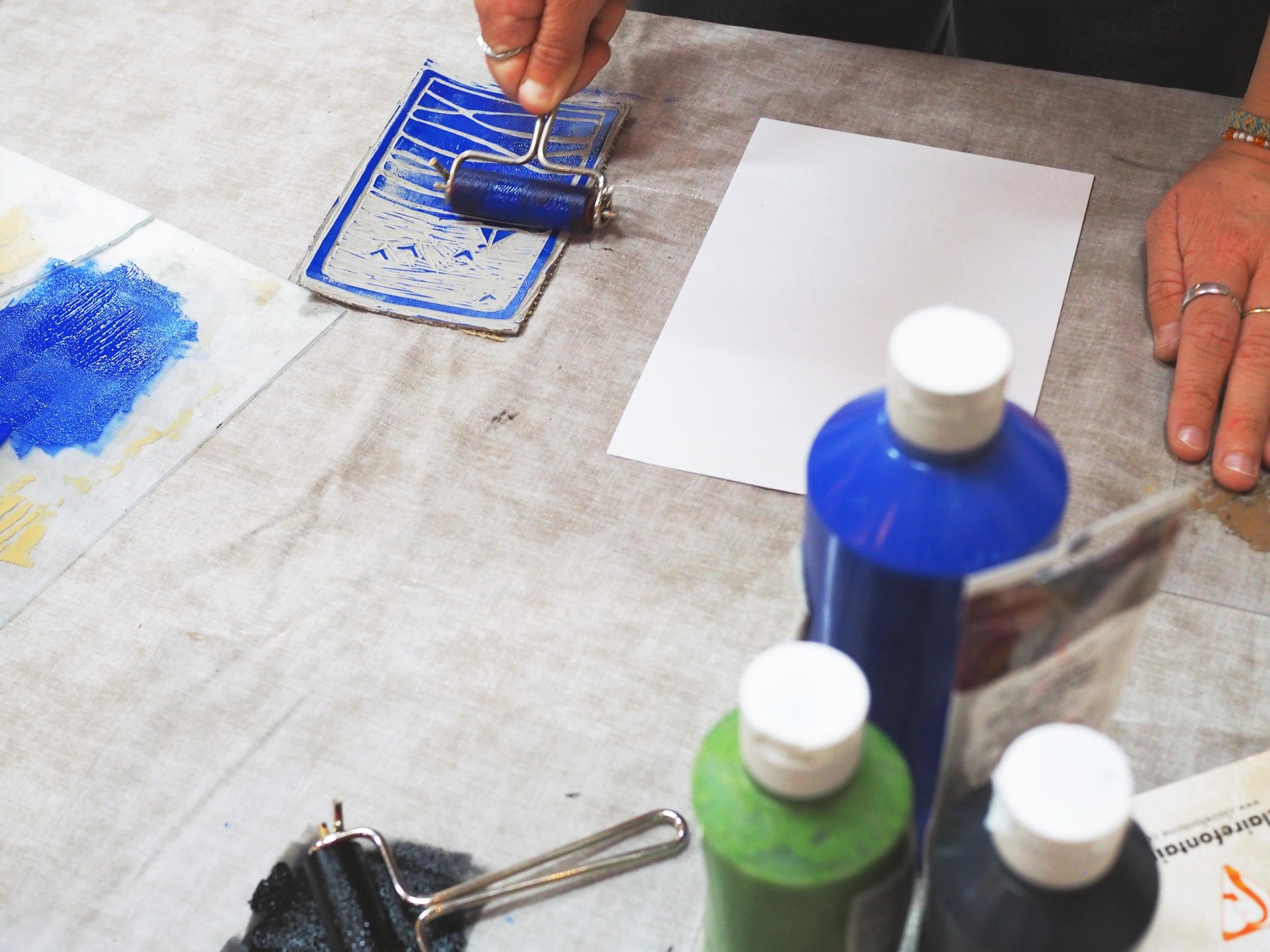 Réalisez une affiche en linogravure avec Anna - Image n°4 - Wecandoo