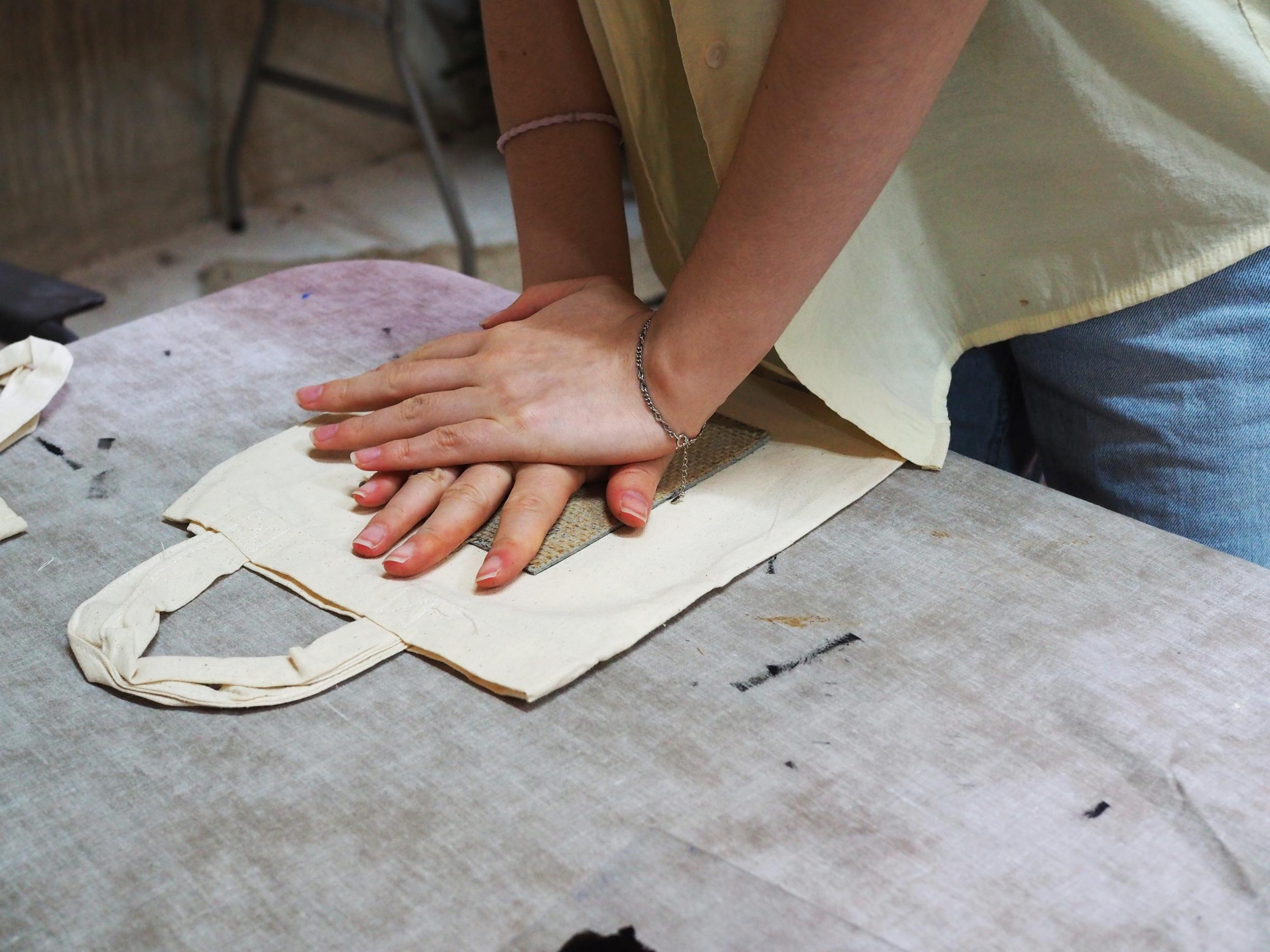 Linogravez votre totebag avec Anna - Image n°7 - Wecandoo