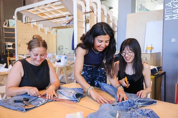 Customisez votre pièce en jean avec Salma - Image n°2 - Wecandoo