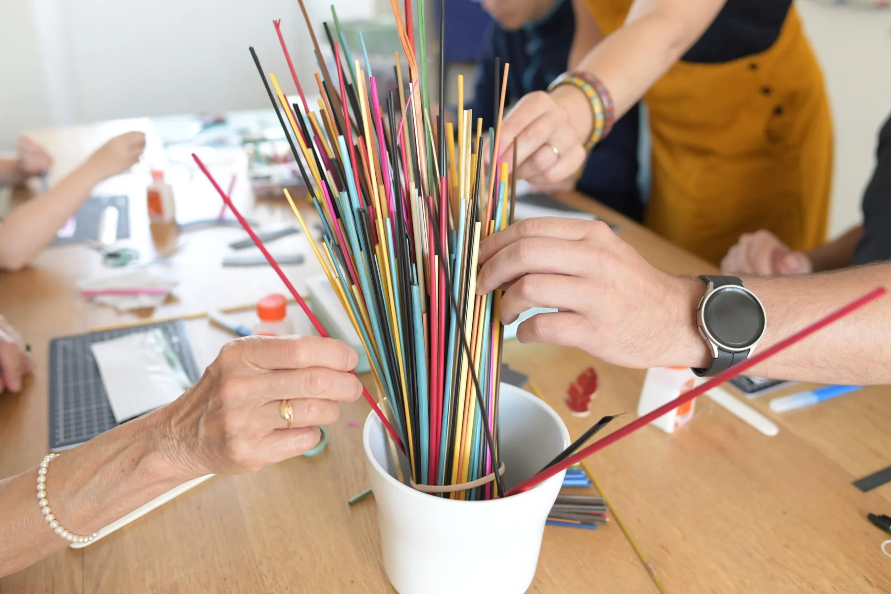 Initiez-vous à la marqueterie de paille en duo avec votre enfant accompagnés par Cécile - Image n°2 - Wecandoo