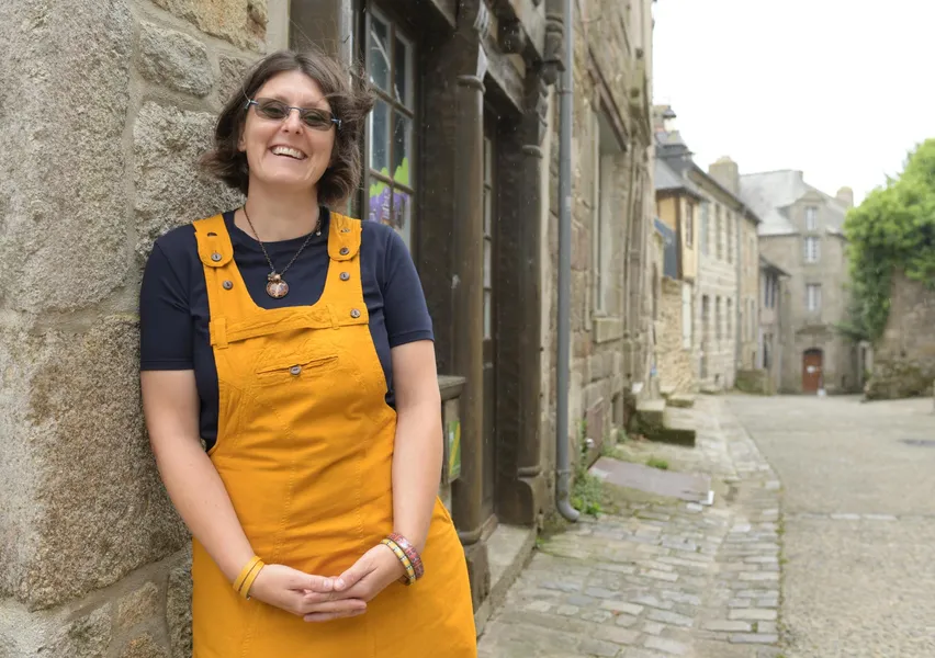 Cecile : Ébéniste et artisan d'art en marqueterie de paille à Côtes d'Armor
