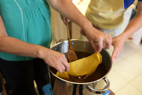 Initiez-vous à la teinture végétale avec Christelle - Afbeelding nr. 2 - Wecandoo