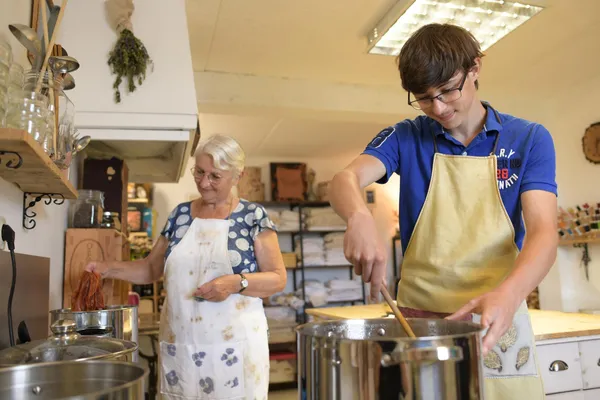 Initiez-vous à la teinture indigo avec Christelle - Image n°4 - Wecandoo