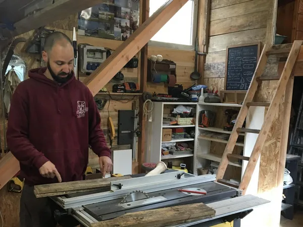 Réalisez votre damier et ses pions en bois sur une journée avec David - Image n°4 - Wecandoo