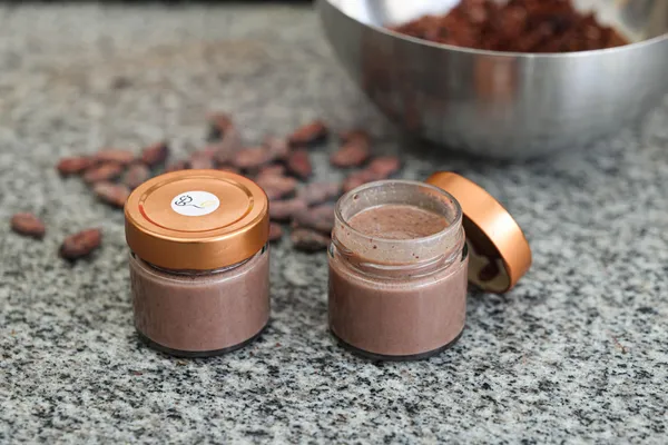 Défiez votre équipe et participez à un blind test chocolatier avec Marina - Image n°2 - Wecandoo