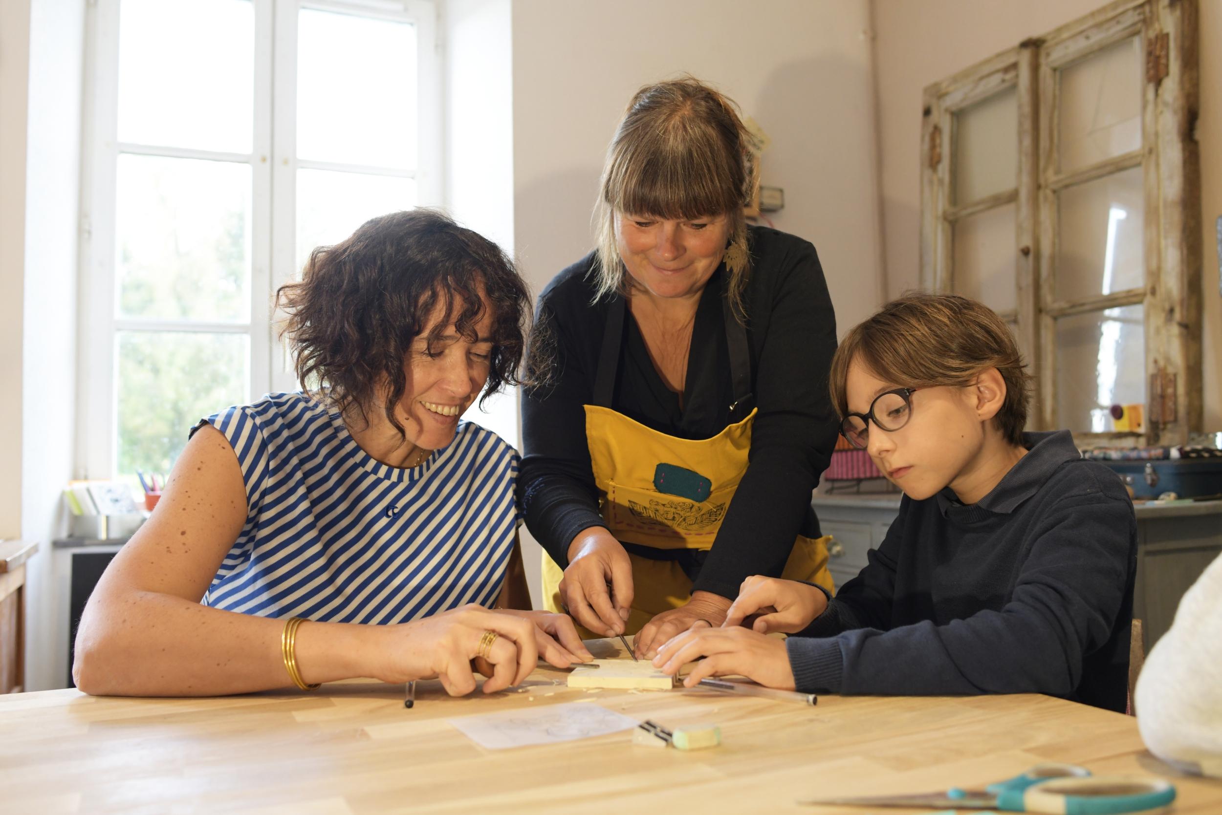 Initiez-vous à la gravure pointe sèche avec Anne - Image n°3 - Wecandoo