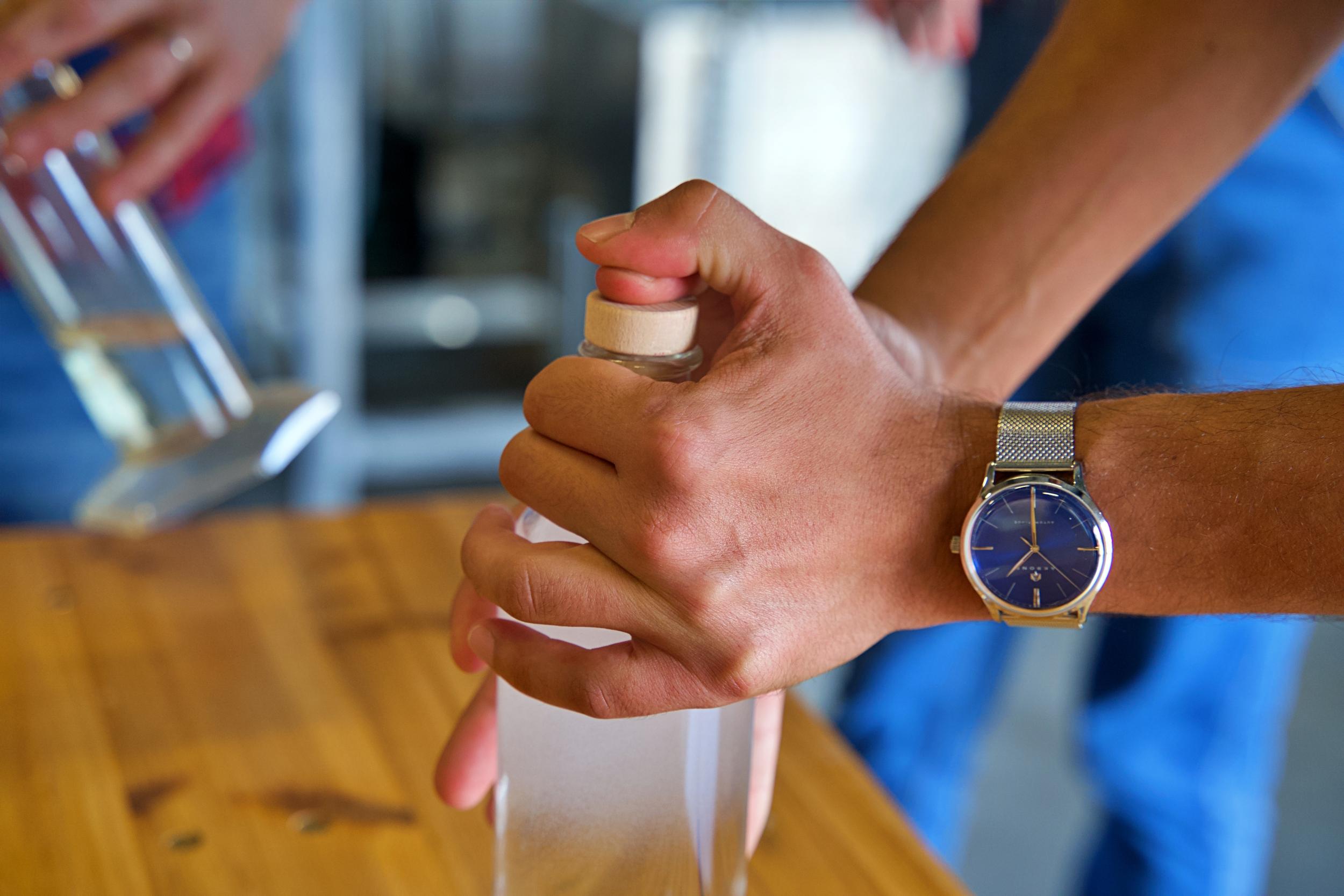 Initiez-vous à la distillation en duo accompagnés par Brice et Estelle - Image n°7 - Wecandoo