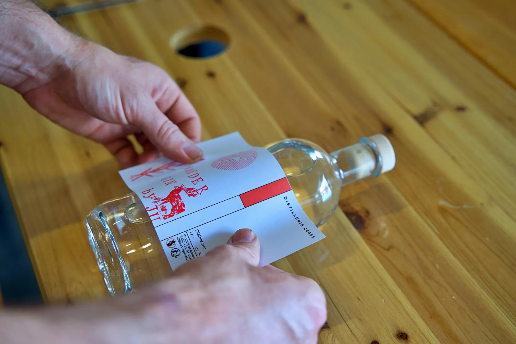 Initiez-vous à la distillation en duo accompagnés par Brice et Estelle - Image n°1 - Wecandoo