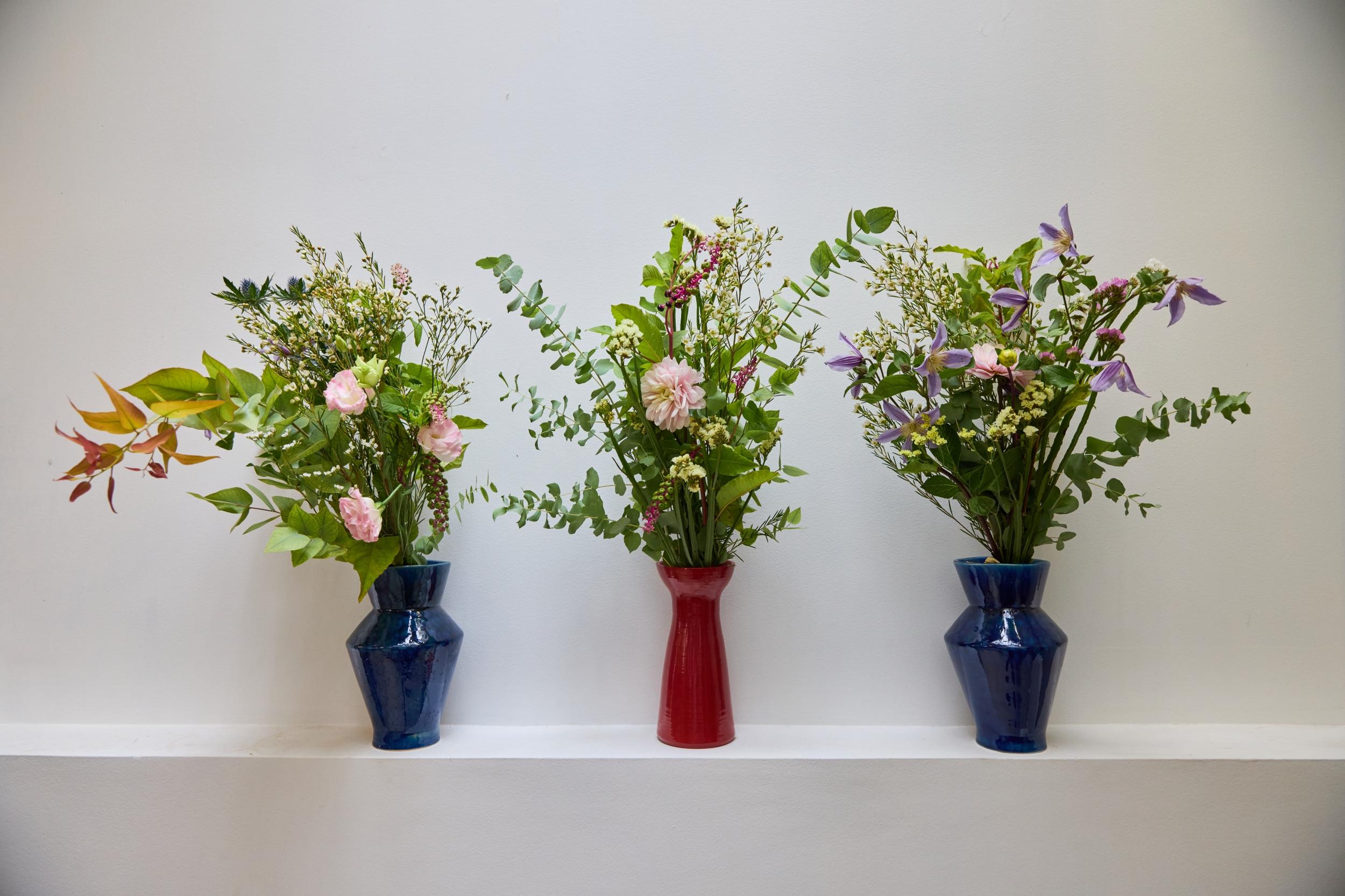 Composez un bouquet de fleurs de saison autour d'un goûter avec Eugénie et Gwenaël - Image n°12 - Wecandoo