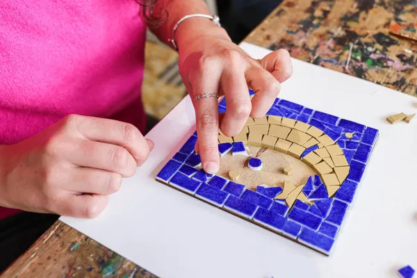 Inspirez votre équipe et initiez-les à la mosaïque avec Alix - Image n°4 - Wecandoo